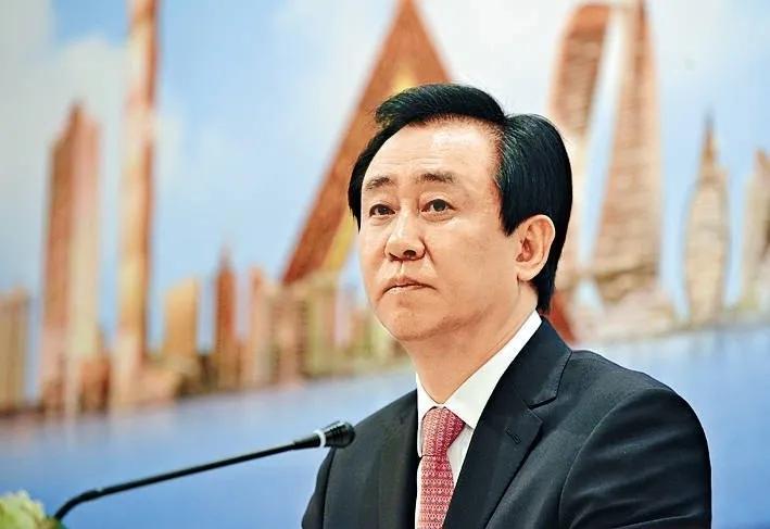 许家印第一代地产首富,许家印草根变富豪度过三次危机