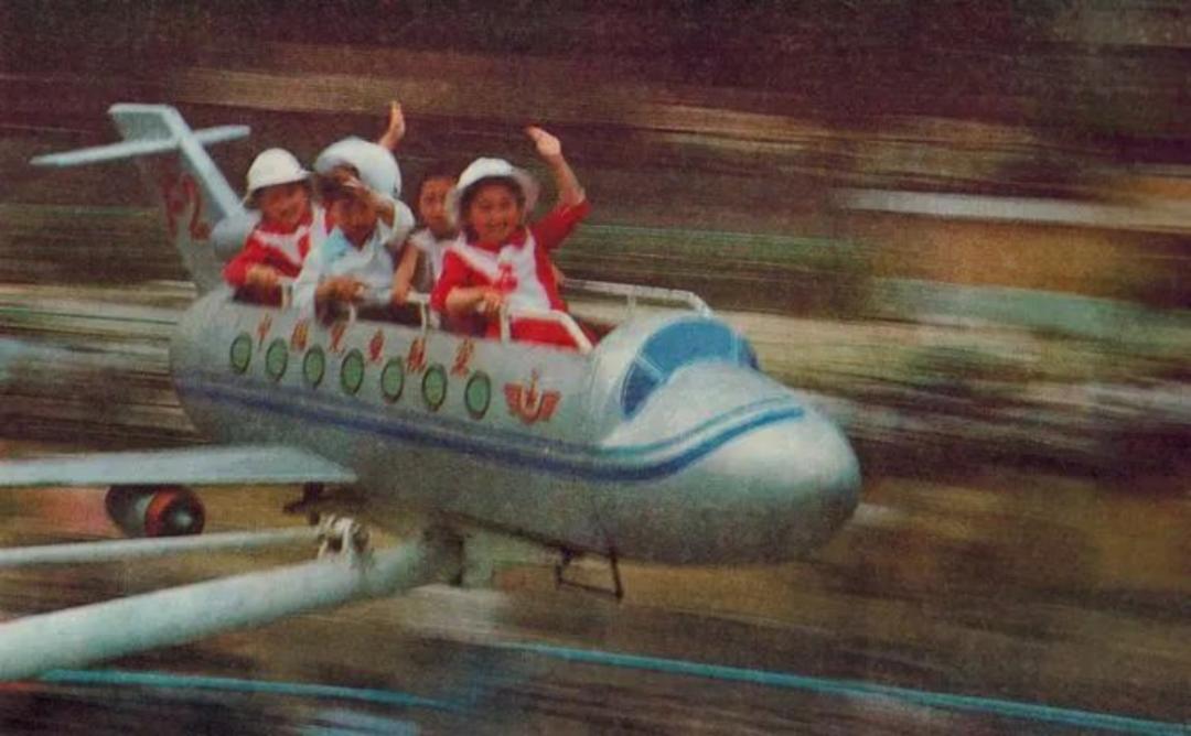 废弃的游乐园还很阴森,阴森废弃乐园