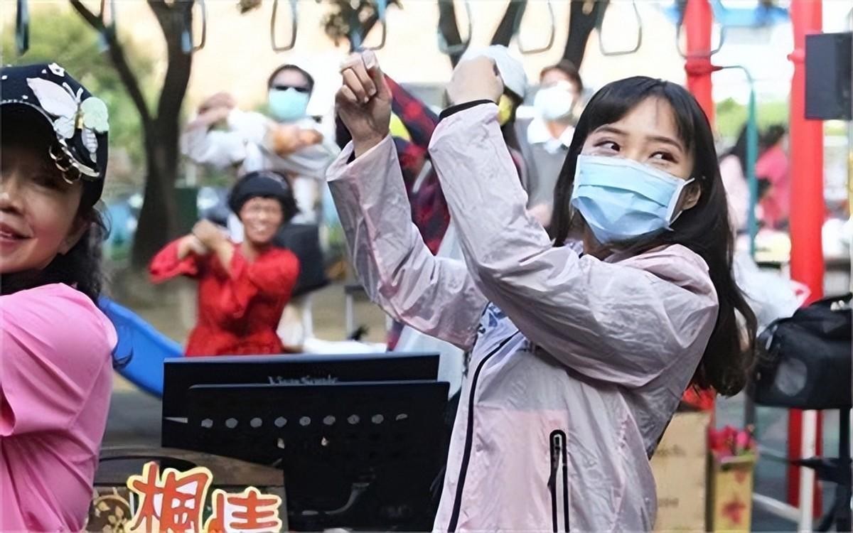 女“*独台**”分子黄捷：其家人在厦门赚钱，曾为“港独”众筹物资