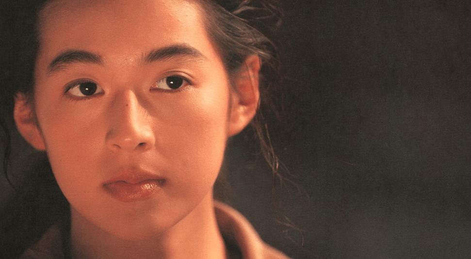 铃木保奈美年轻时的颜值,日本影星铃木保奈美图片