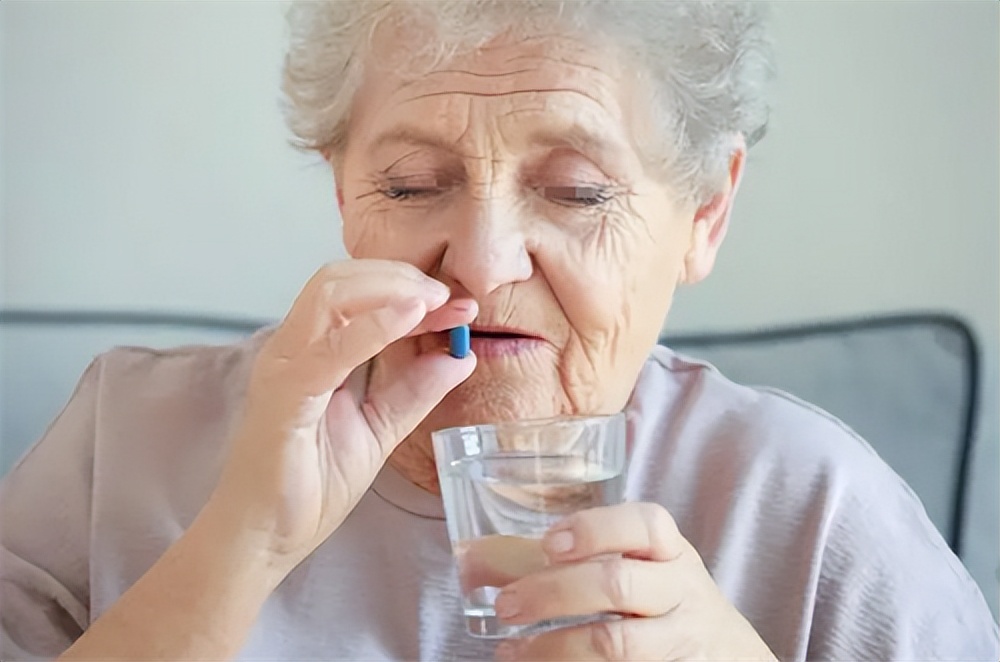 几块钱的甲硝唑可以治疗咽炎吗,几块一瓶的甲硝唑能治4种病