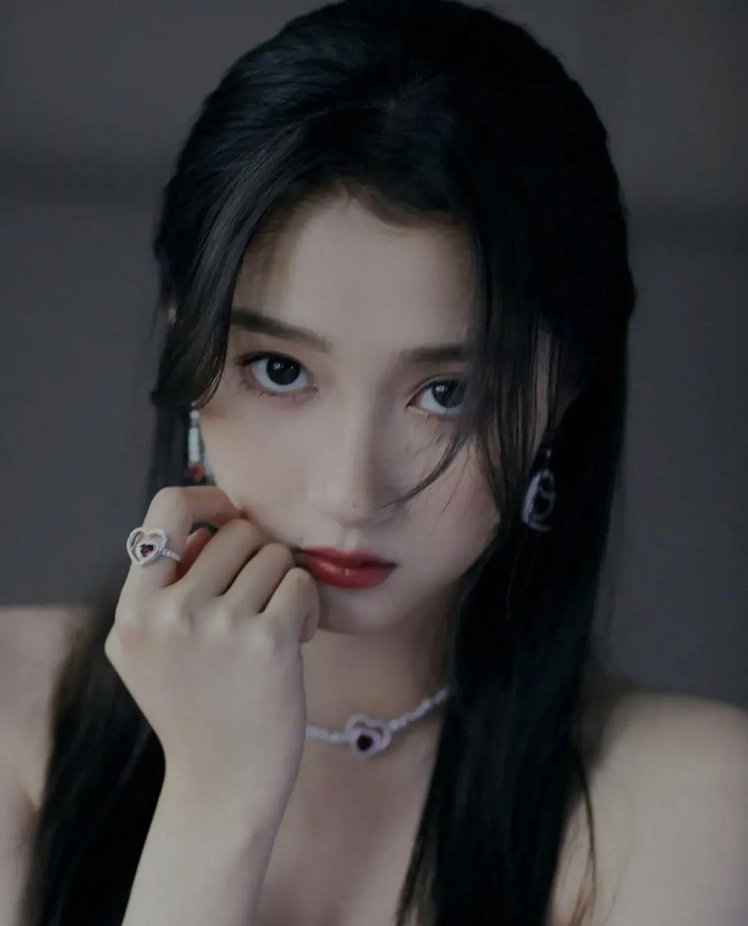 关晓彤仙气壁纸,关晓彤高清壁纸古装美女