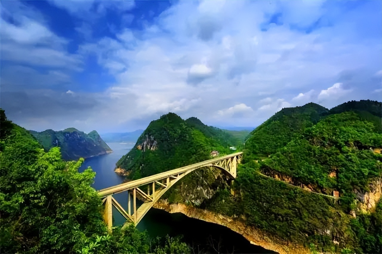 云贵高原秘境探险,乌蒙山腹地探索之旅