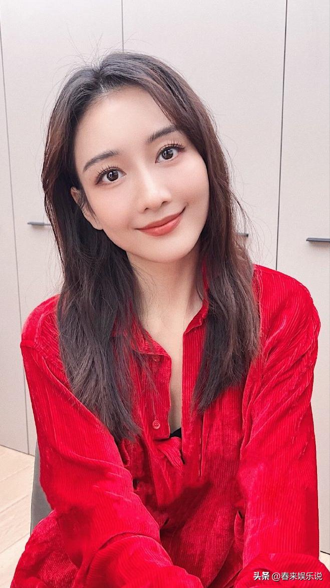 长得漂亮但不敢露额头的女星,额头宽的女演员