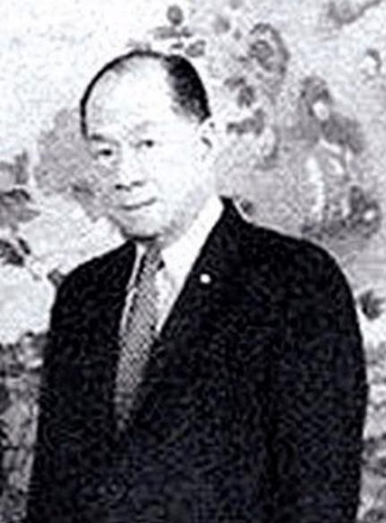 中国第一位留美女性，宋家王朝话事人，为敛财无所不用其极