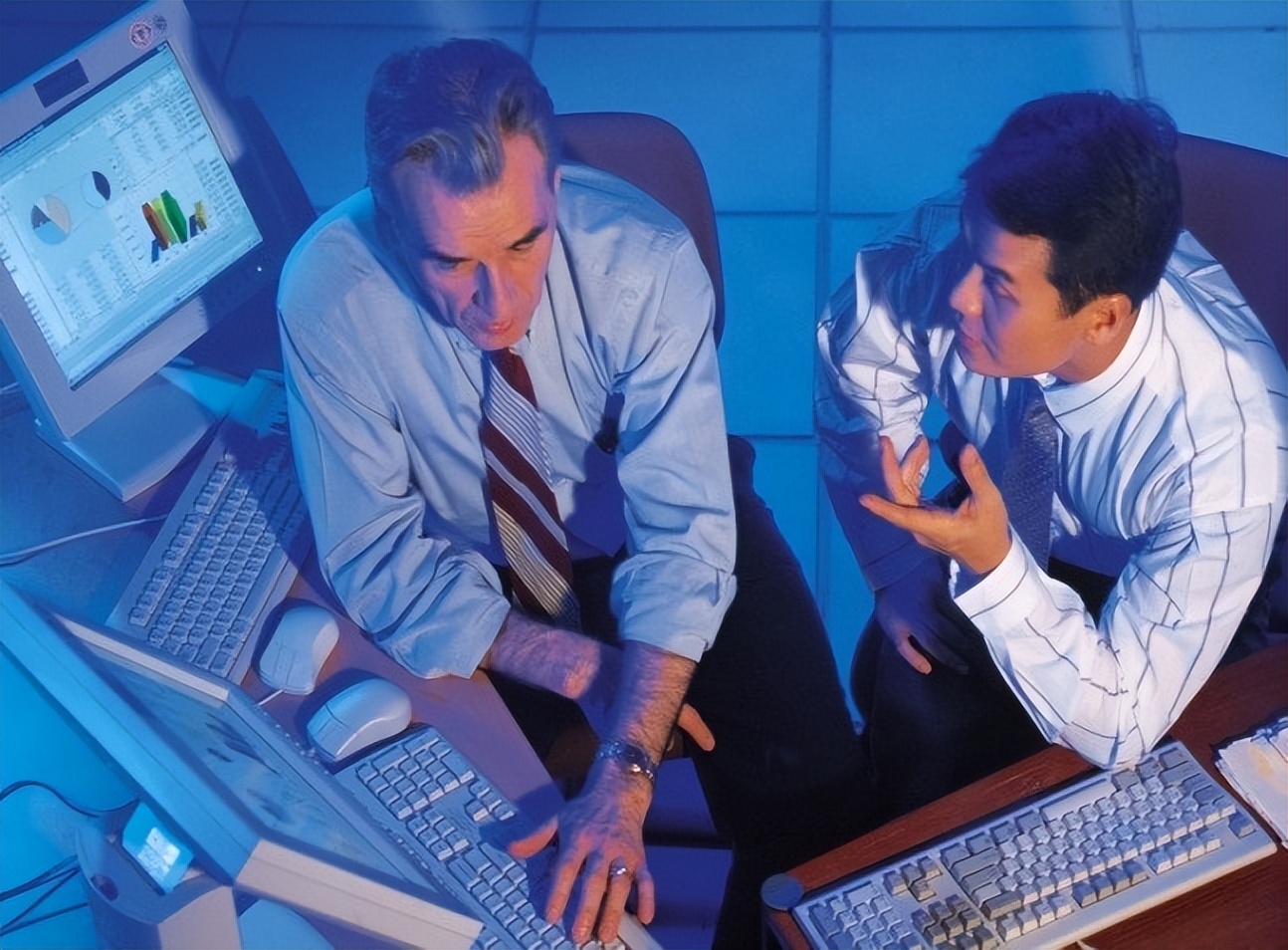 外贸年中复盘内容怎么写,销售人员怎么做销售复盘