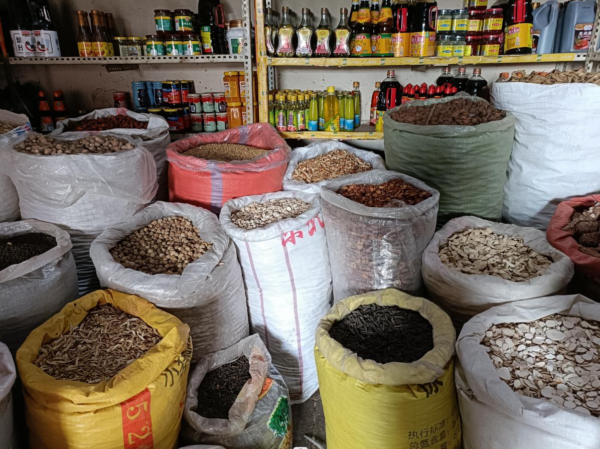 街边小吃真的这么挣钱吗,不起眼的摆摊小吃暴利小生意