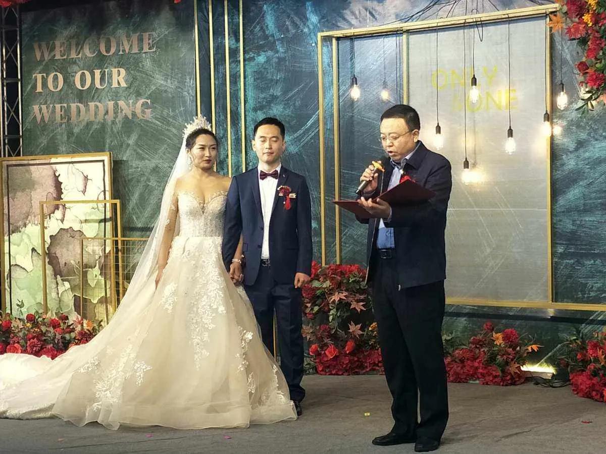 证婚词军人证婚人致词稿,龙年证婚人最佳证婚致词