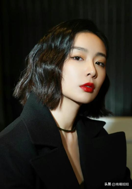 适合高个的齐肩烫发,2020年最流行的齐肩烫发没刘海