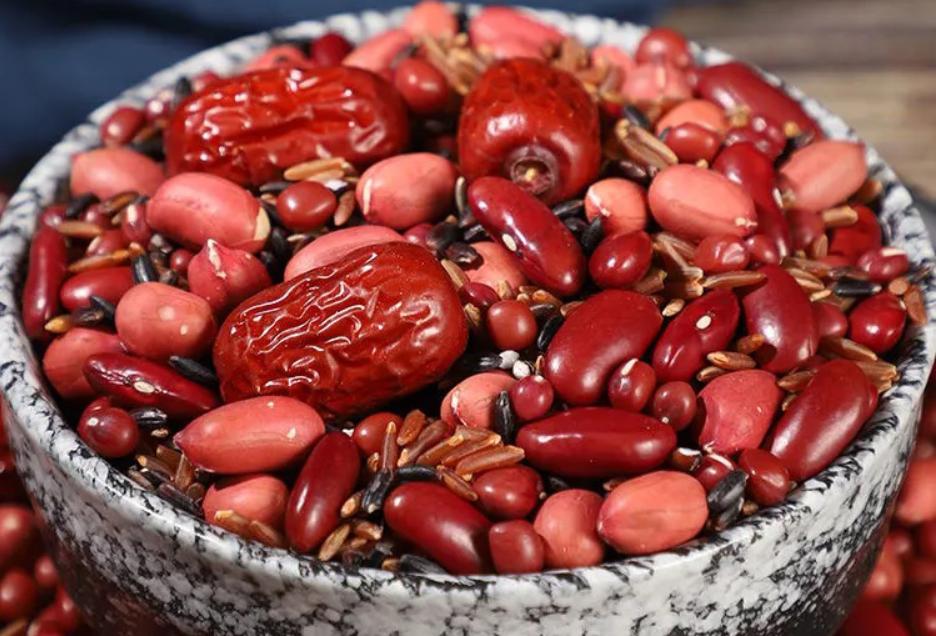 秋季滋润皮肤家常养生粥推荐,秋季养生粥多喝养胃还能解决秋燥