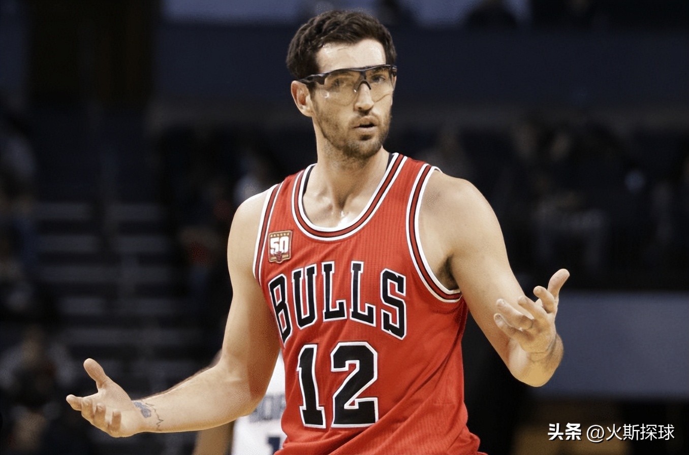 乔丹穿12号球衣砍下49分,乔丹球衣被盗30年