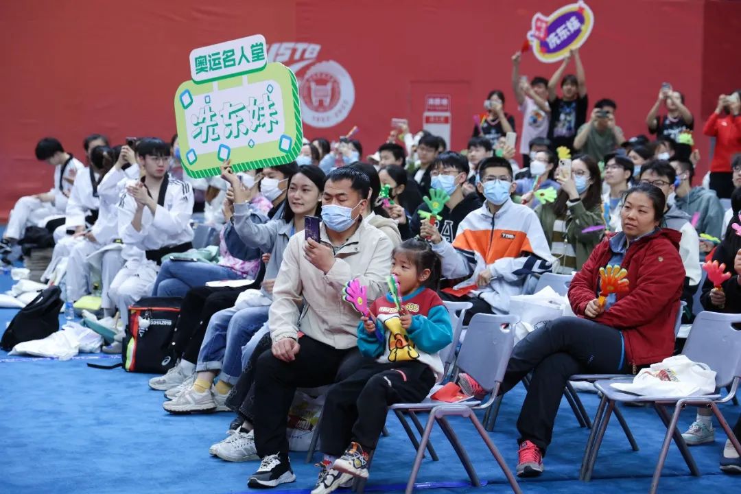 五位奥运冠军抢金牌,2021奥运冠军走进人民大会堂