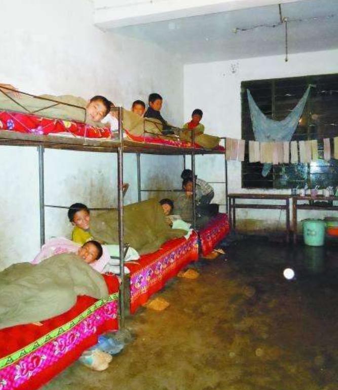 清华移民刷油漆跳桥,清华博士移民北美刷油漆