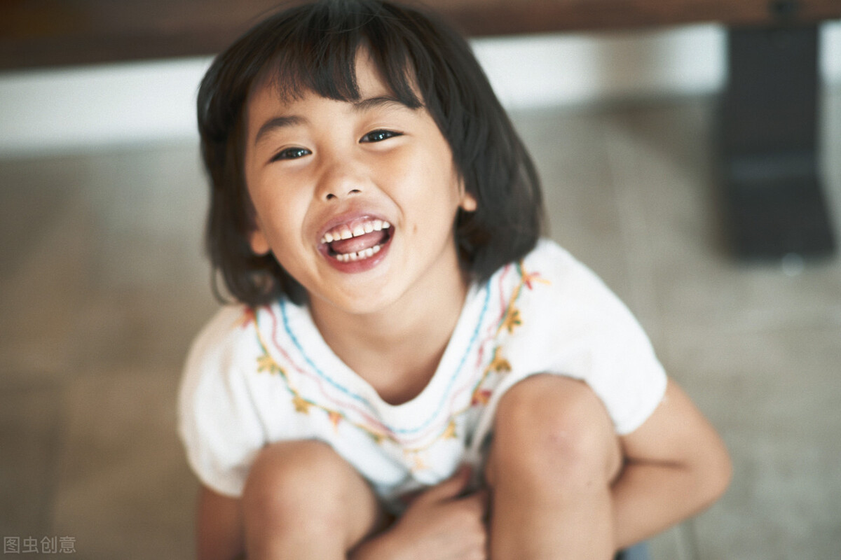 你的孩子不和你沟通,孩子优秀却不合群怎么办