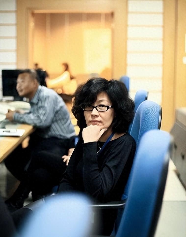 2012年春晚为什么不唱难忘今宵,2012春晚没唱难忘今宵