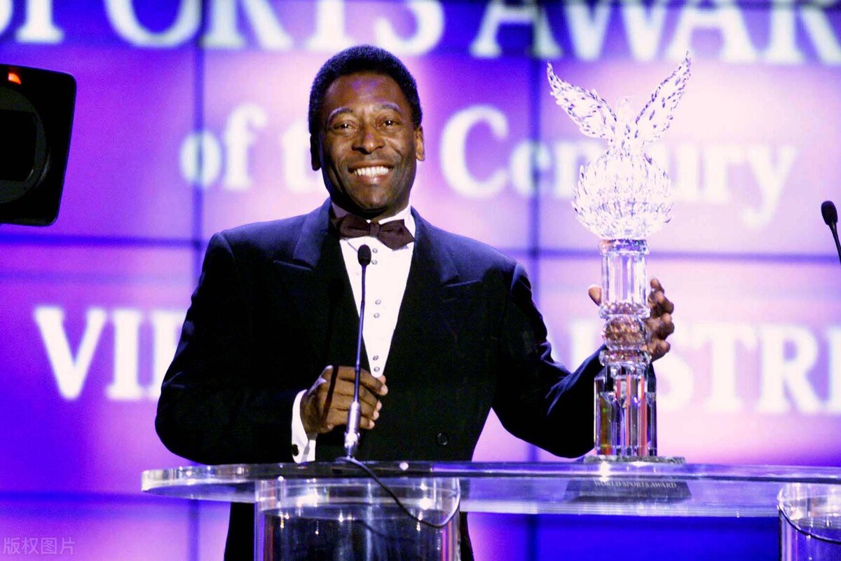 从贫民窟到百万富翁,贫民窟男孩逆袭绝世球王贝利