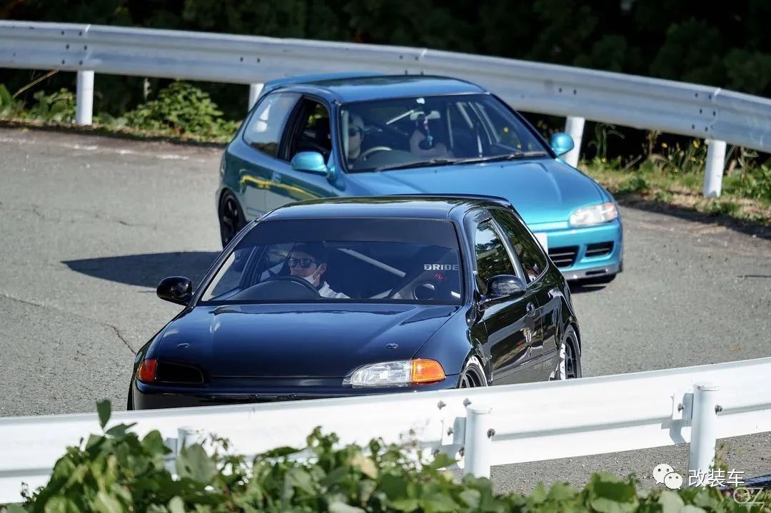 战斗范儿拉满的黑武士本田飞度GE和思域EG,兼顾素雅和张狂