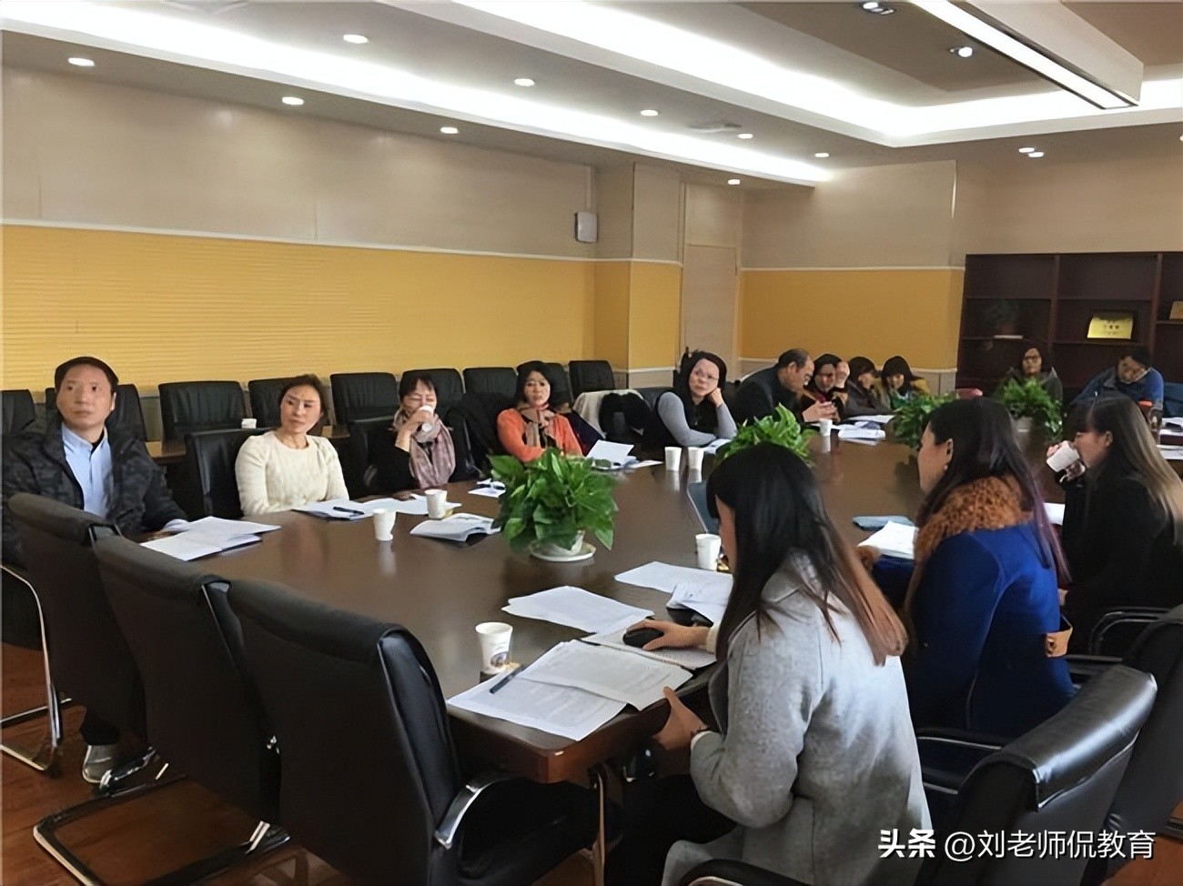 老教授称：科研型老师春风得意，教学型老师直喊自己心里苦啊