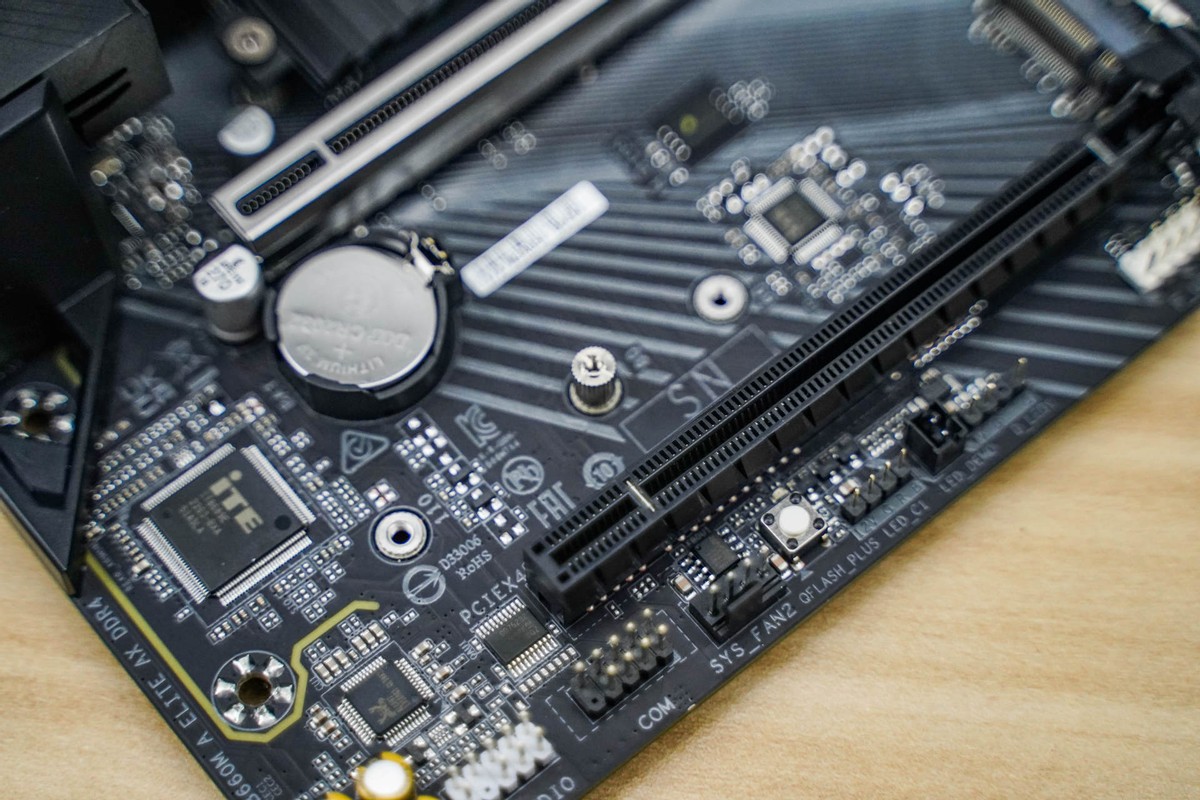 DIY一台喜欢的电脑，感觉工作效率都提高了