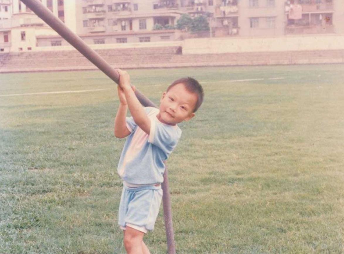 易建联和荆灵婚礼,易建联娶巴西宝贝