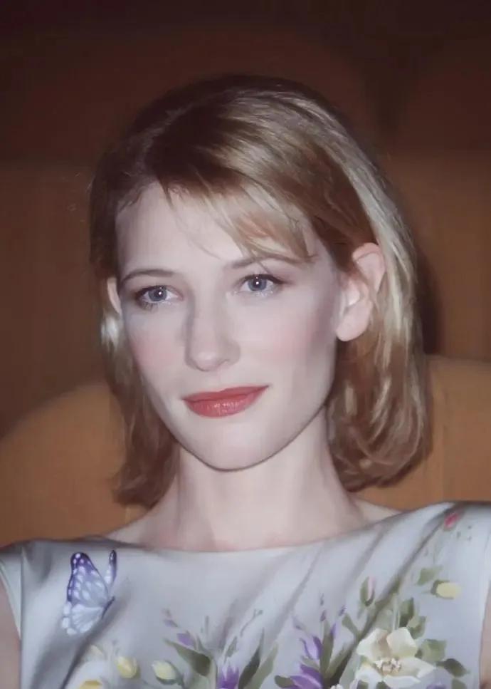 澳大利亚名模写真图片,凯特布兰切特写真红色