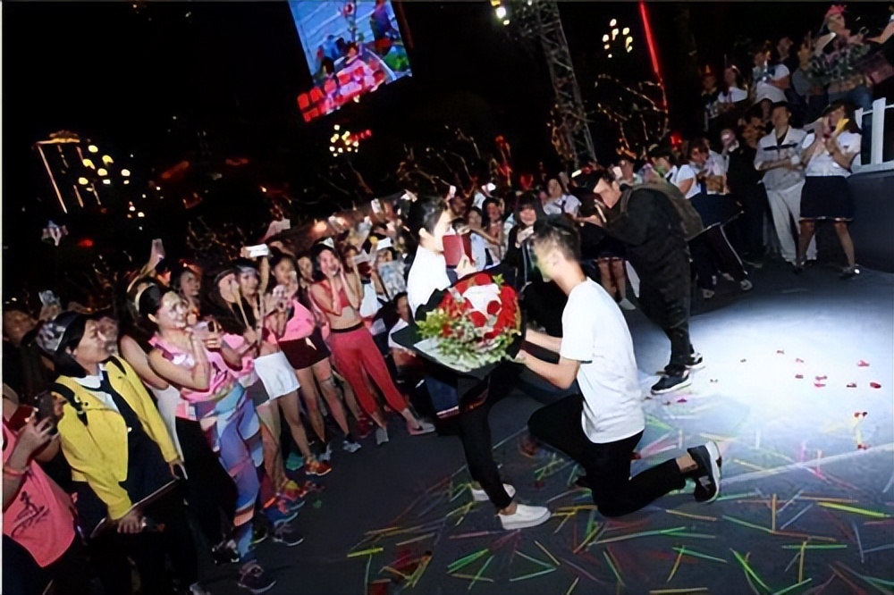 男生谈恋爱提高恋商,恋商提升怎样让男友变得更上进