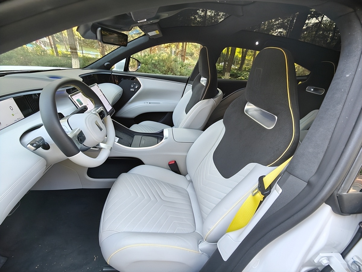 阿维塔11最新试驾实测,阿维塔11重塑你的用车体验