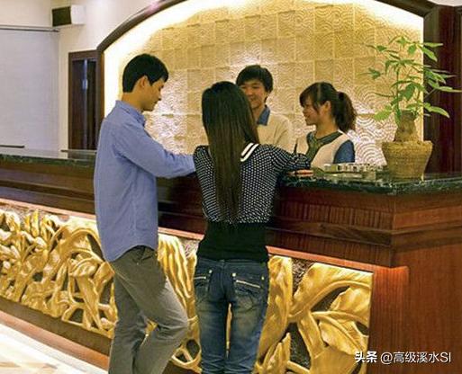 27未婚女生无房无车存款100万,深圳34岁剩女无房无车年入15万