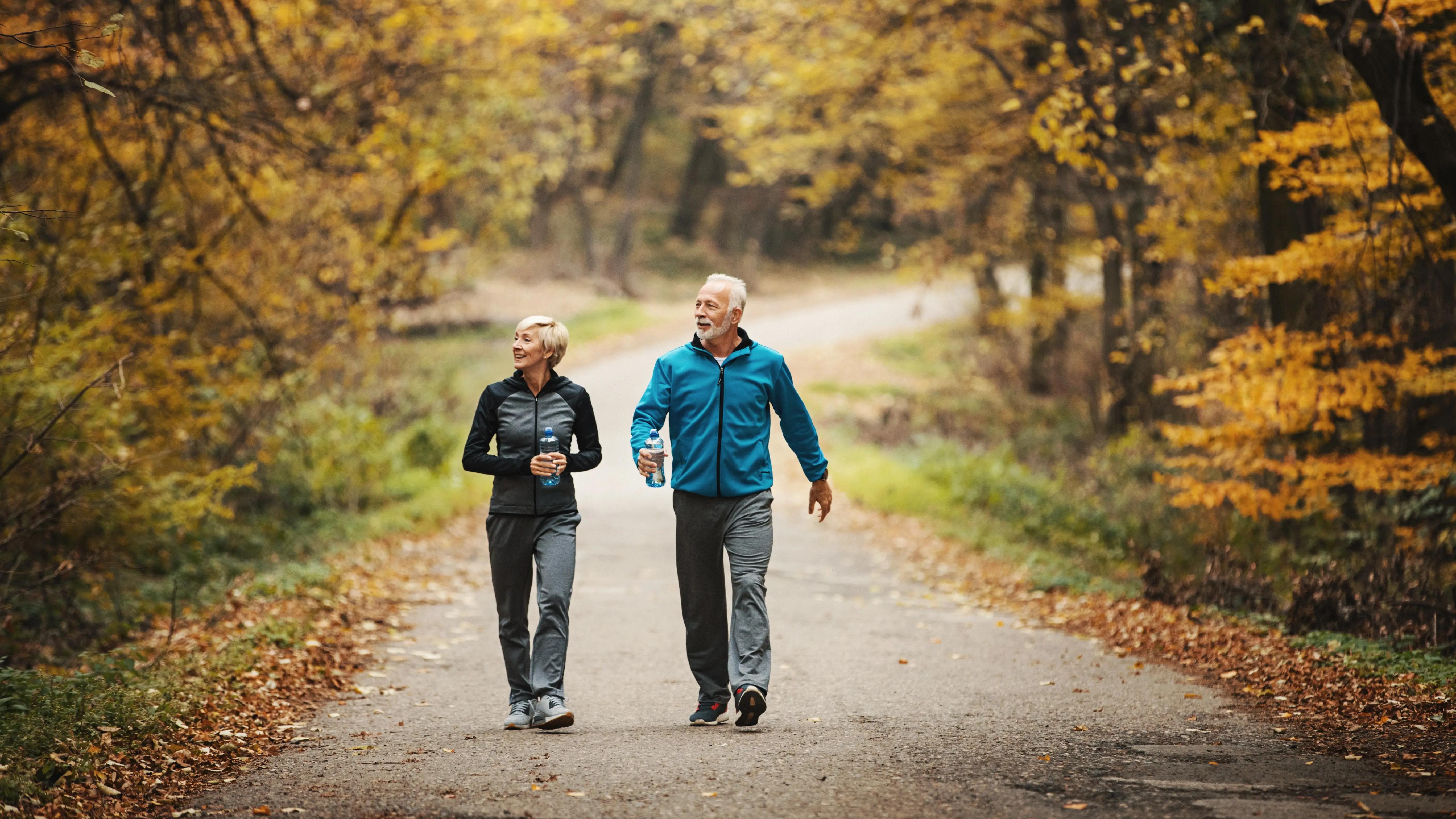 为什么夜晚睡觉嘴巴干,为什么晚上睡觉嘴巴总是发干