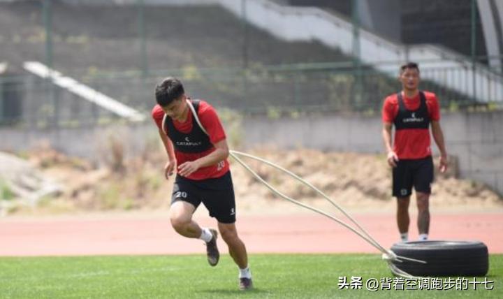 跑步绑沙袋多重合适,绑沙袋跑步的利与弊