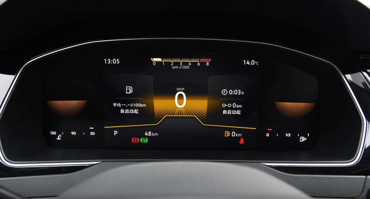 大众迈腾和凯美瑞2.5,大众迈腾330对比丰田凯美瑞2.0双擎