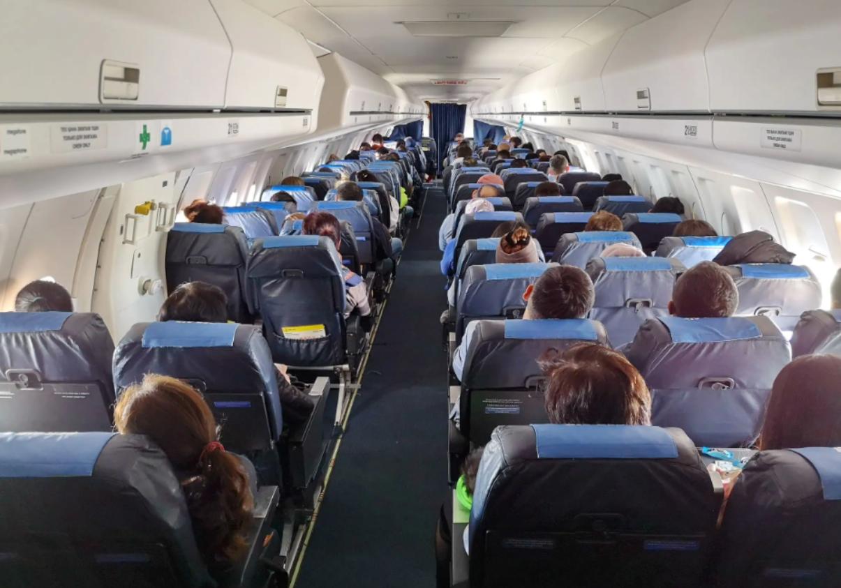 飞机失事为什么不让跳伞宁愿坠机,飞机失事真的能选择降落伞逃生吗