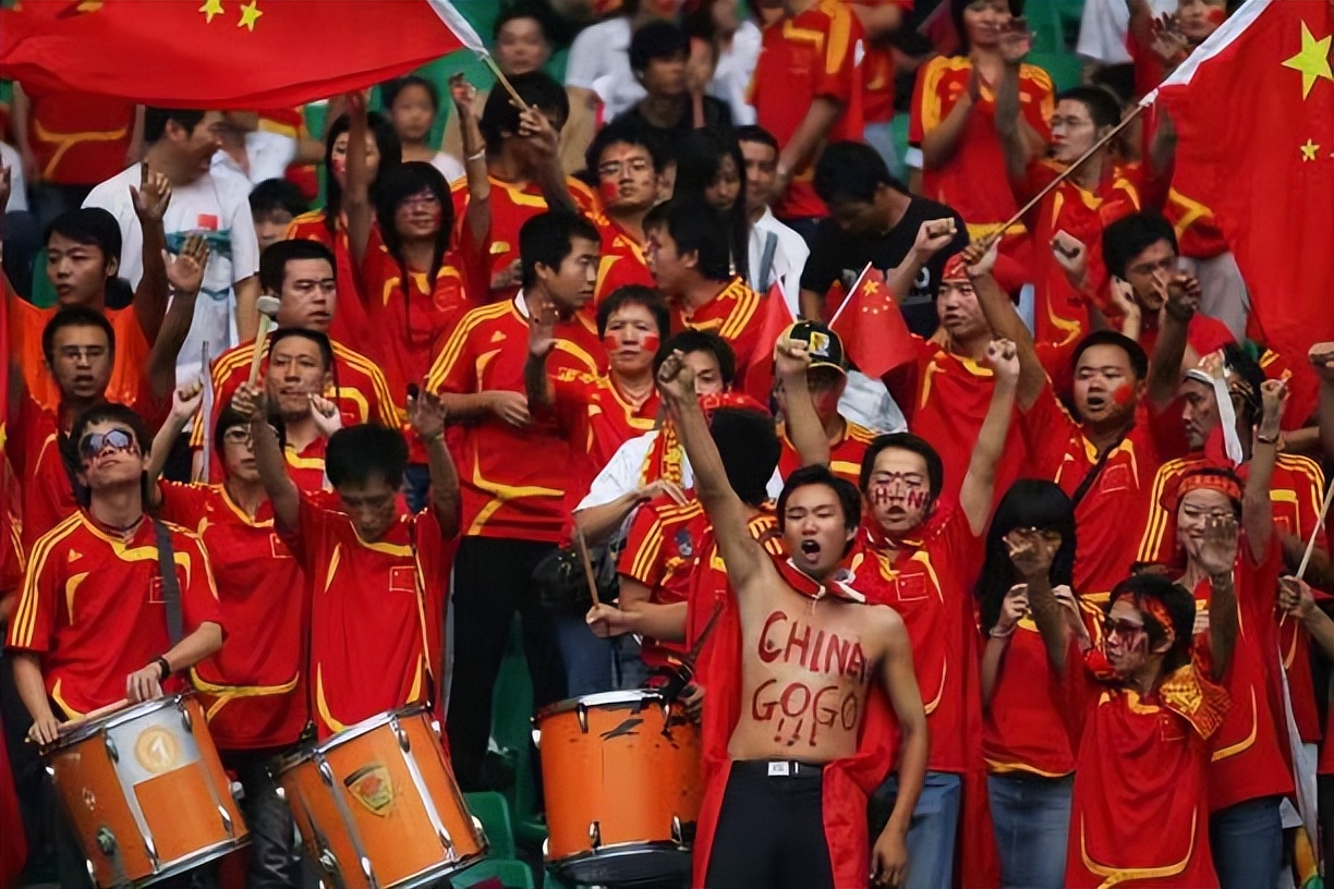 中超火爆球市视频,成都球市一票难求