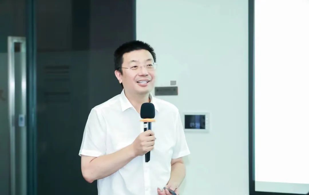 江南春谈餐饮行业痛点,八问战疫情