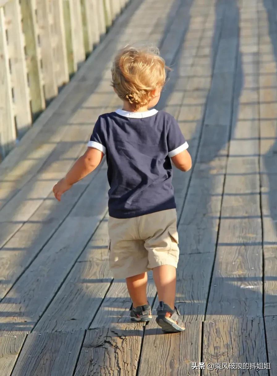 不要忽视对孩子的教育，尤其是在幼年