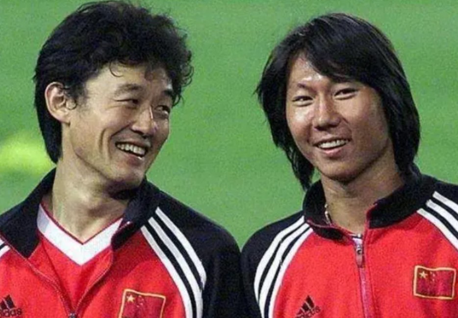 16岁就入选健力宝队留洋巴西,16岁李铁