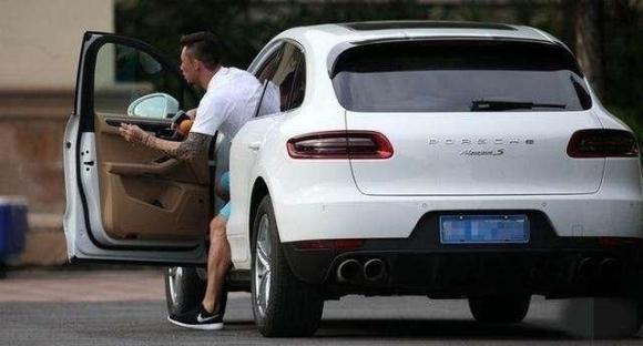 盘点国足开的什么车,盘点中国男足的座驾图片