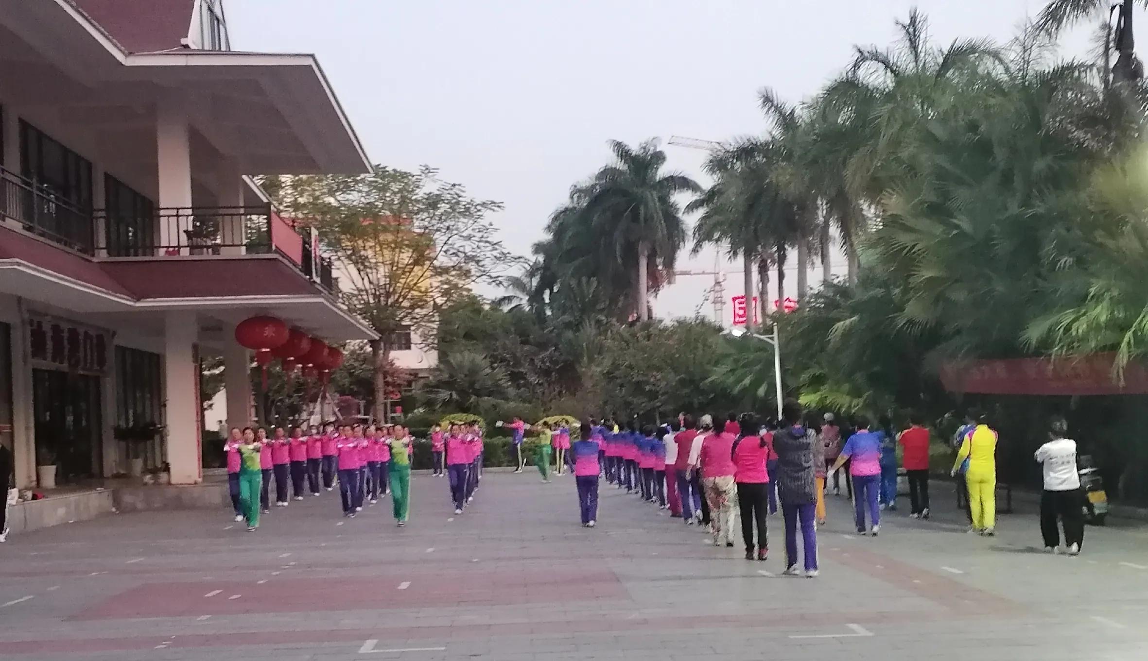 记录一下生活在乐东九所的吃住行