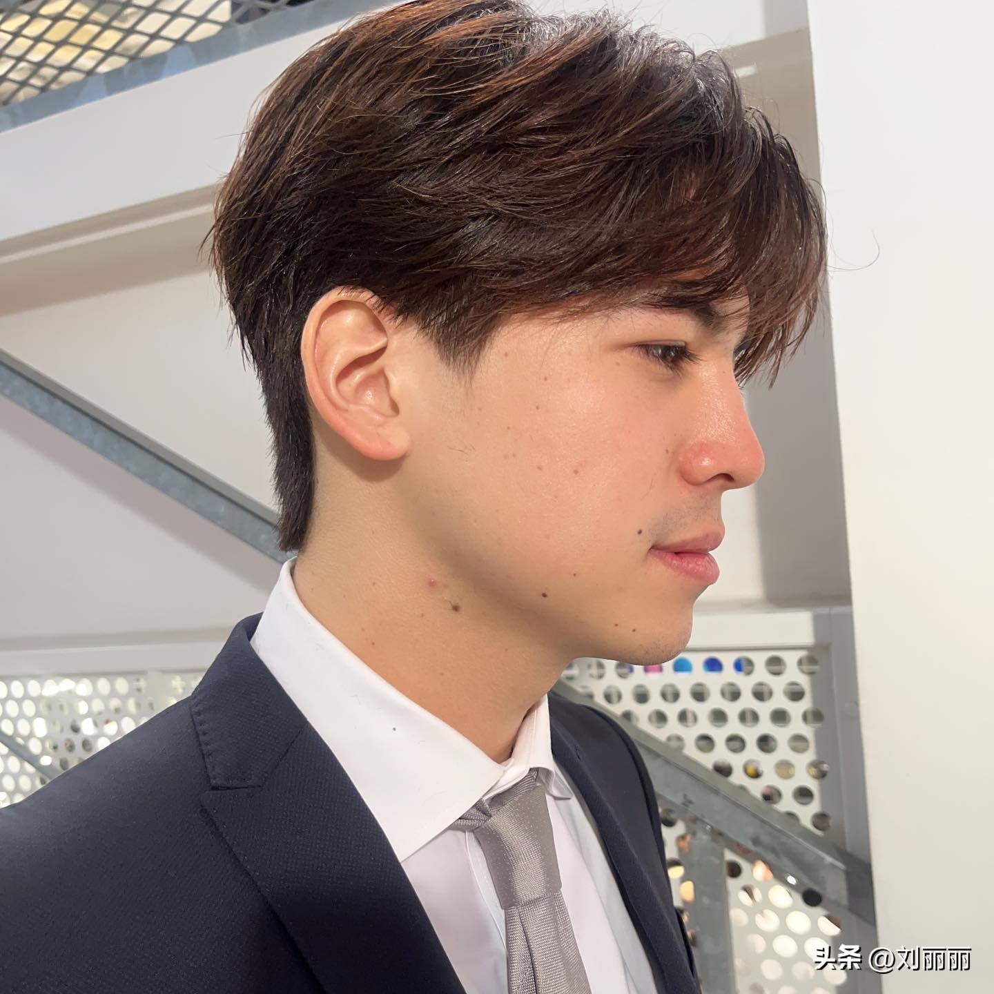 欧美短发型2021流行男士发型,40岁男士发型2021流行发型