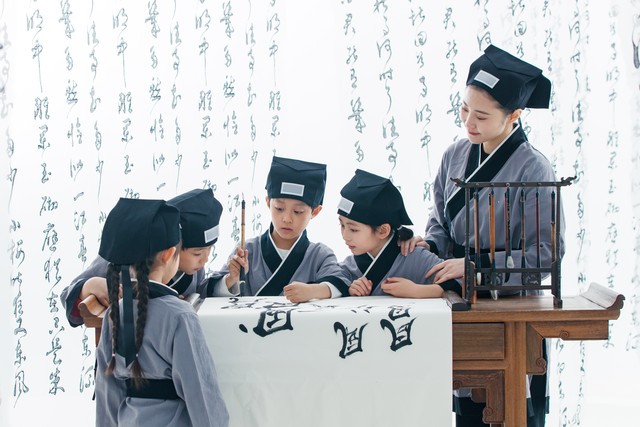 有趣的成语280个,智慧而深刻的成语