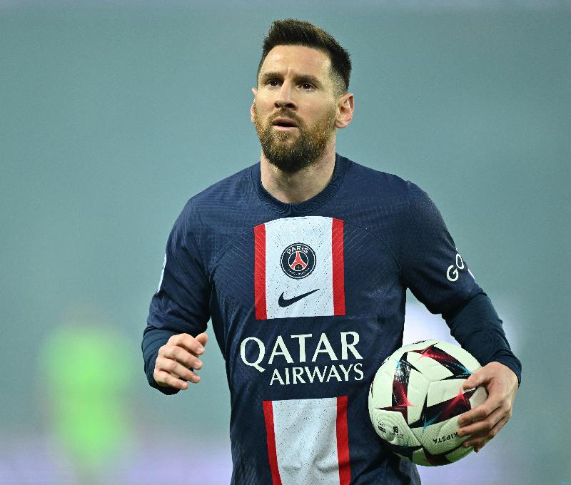 梅西选择巴黎跟内马尔,梅西选斯卡洛尼