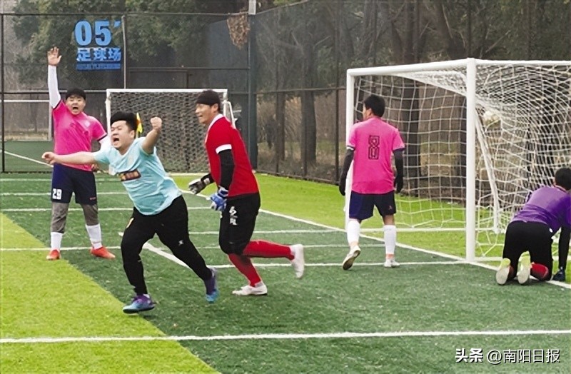 南阳市八中举行足球赛,宛城区青少年足球赛