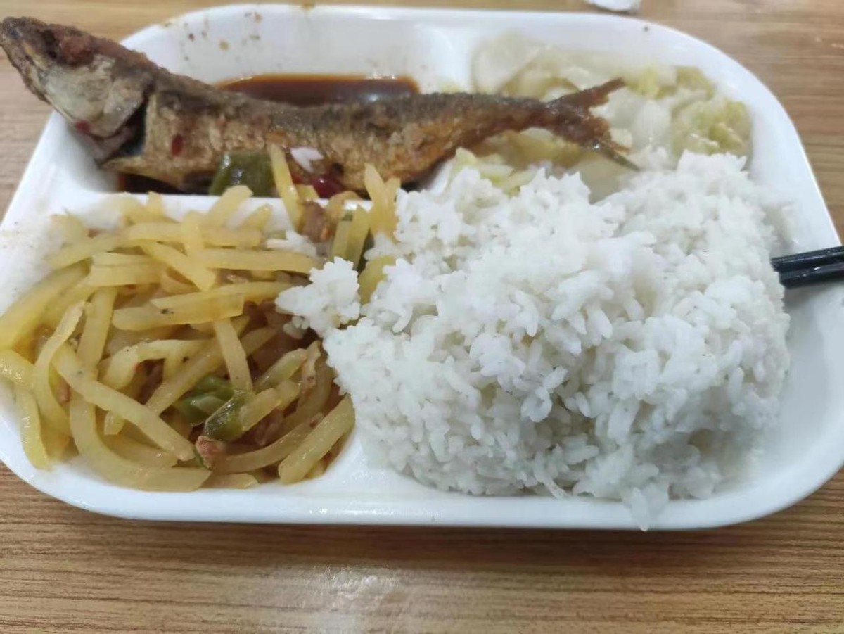 上海后备箱经济爆火：你永远想不到，当代年轻人攒钱有多花样百出