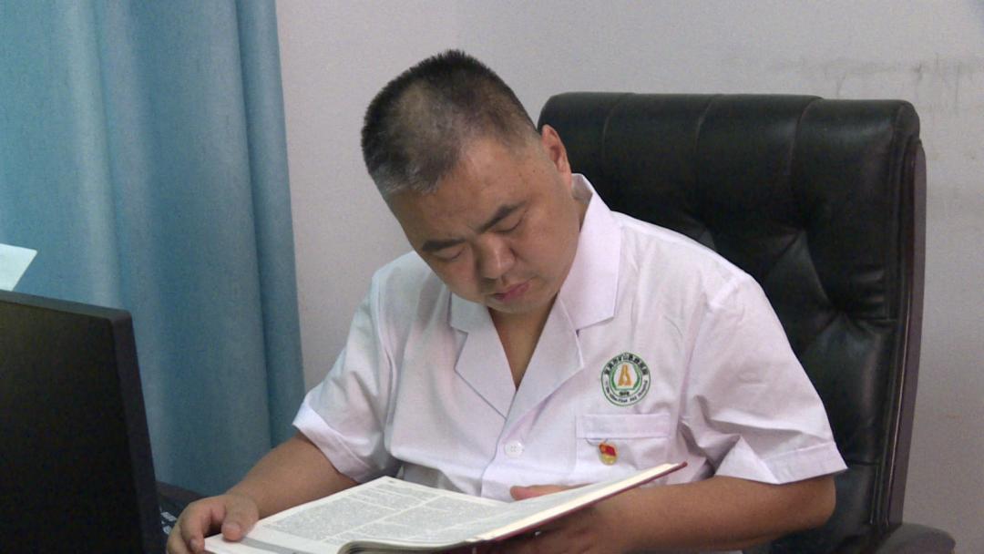 最美医务工作者事迹简介,致敬最美医务工作人员