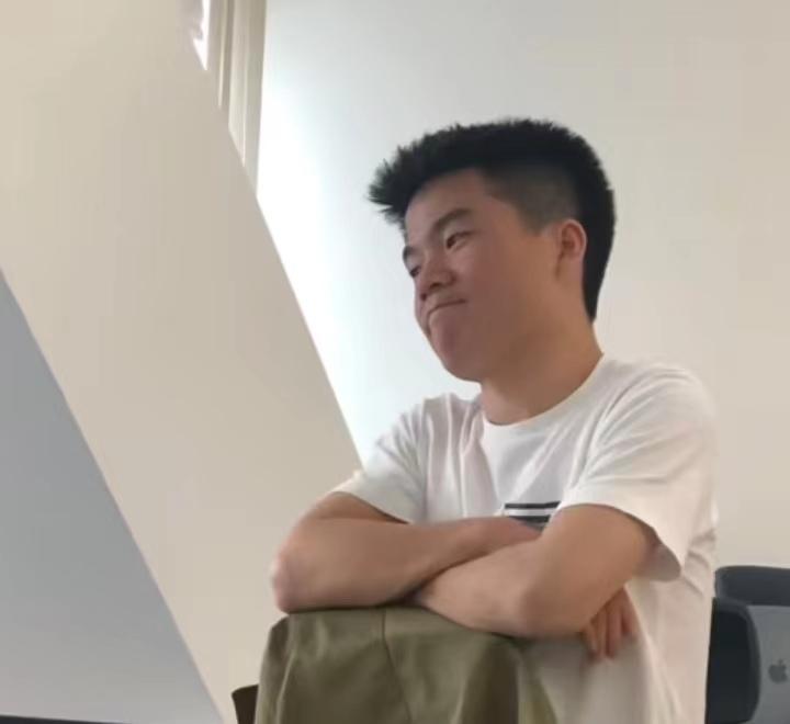 董宇辉谈论足球,董宇辉说足球队