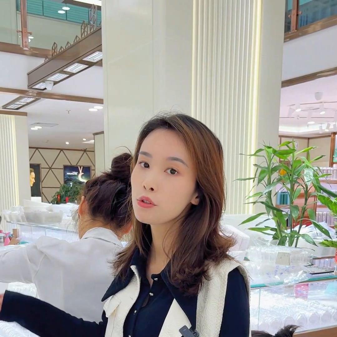 时尚饰品深圳市,时尚饰品批发实体店