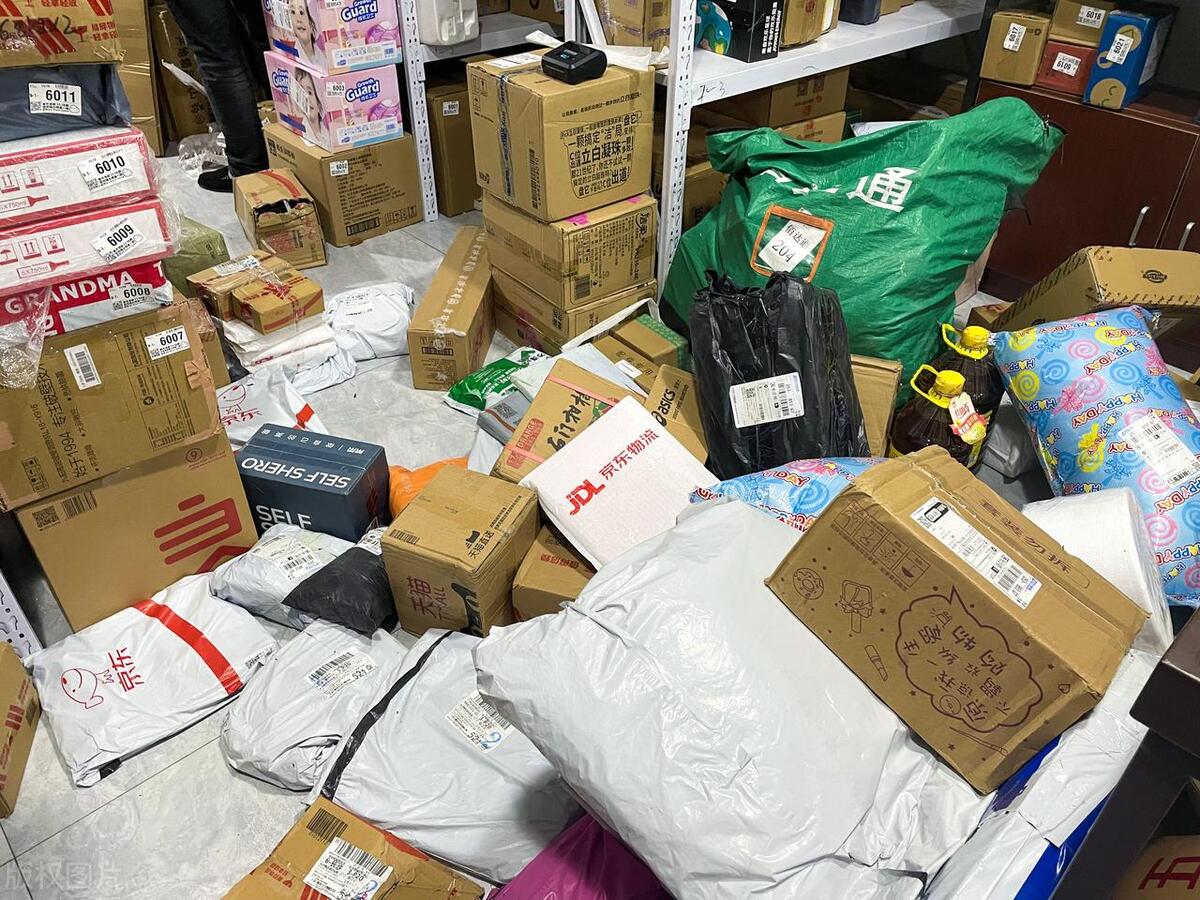 男子花1700元买到70万元奶粉后续,男子花1700买下价值70万奶粉