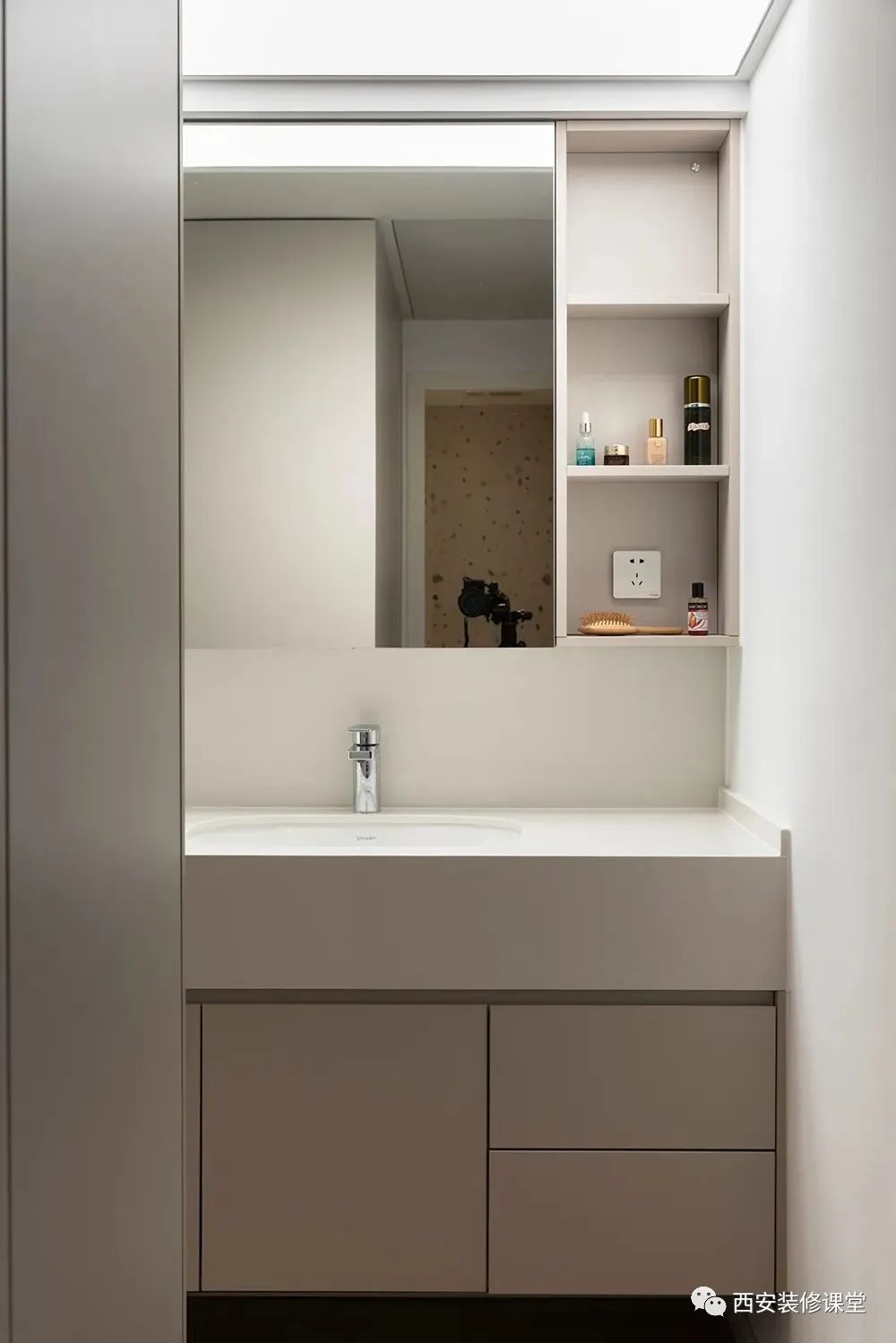 75㎡老破小的逆袭，超级收纳家