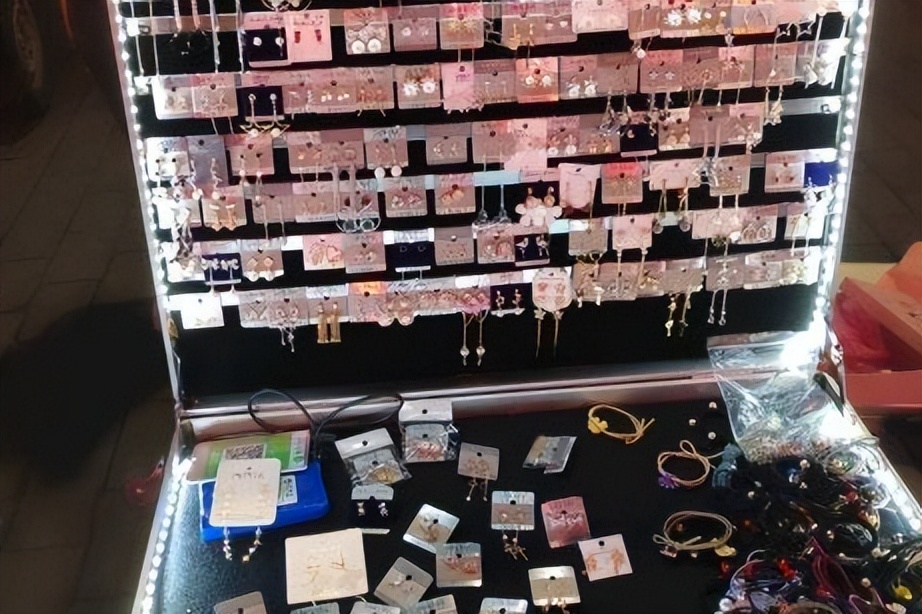 节俭女孩乔桑抖音,90后女孩乔桑