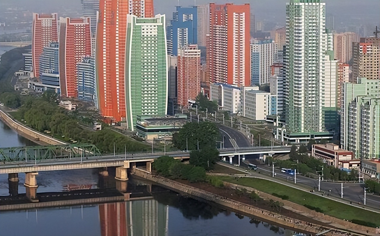 朝鲜买房和分房的区别,朝鲜老百姓的房子里的福利